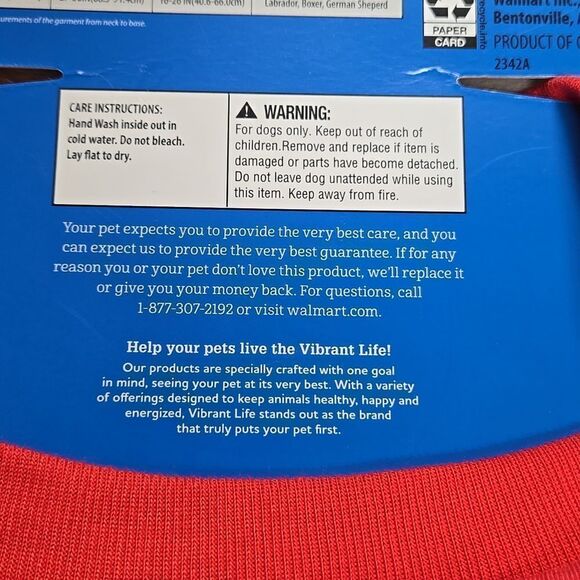 VIBRANT LIFE RED PET T-SHIRT,  "FREE KISSES, MAY CONTAIN SLOBBER," SIZE LARGE - Picture 5 of 6